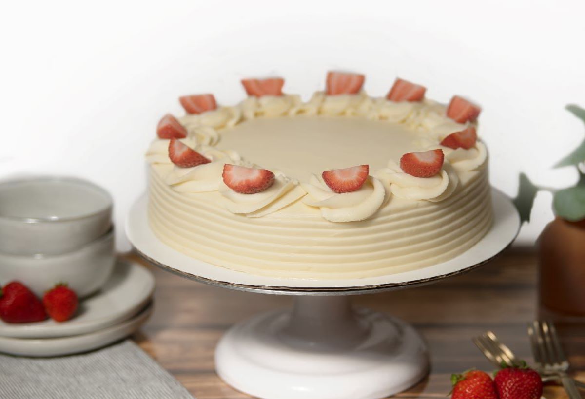 Strawberry Cake - Sammy Cheezecake